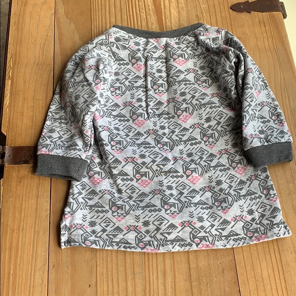 sweater 18 month - Picture 2 of 2